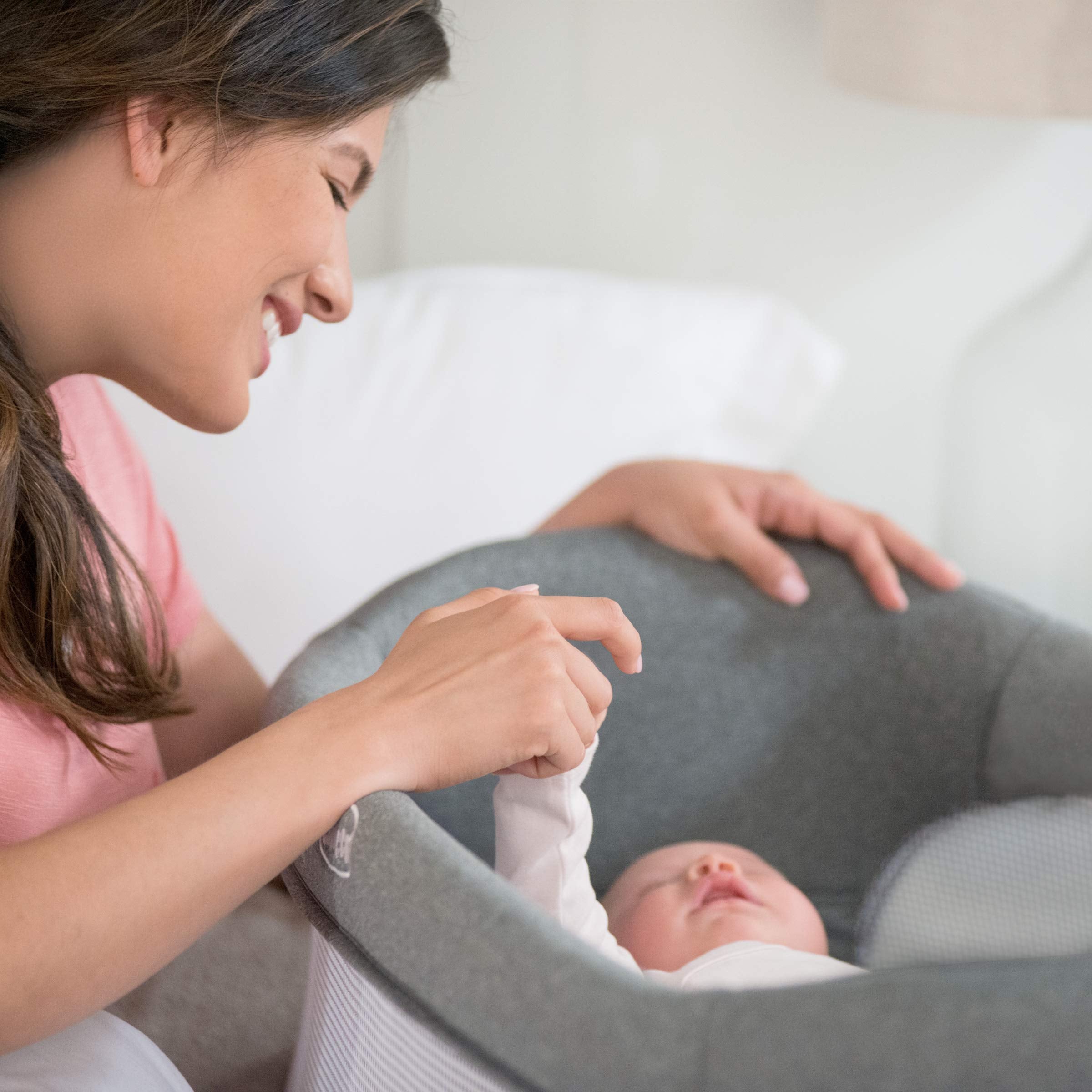 Chicco Close You Bedside Bassinet