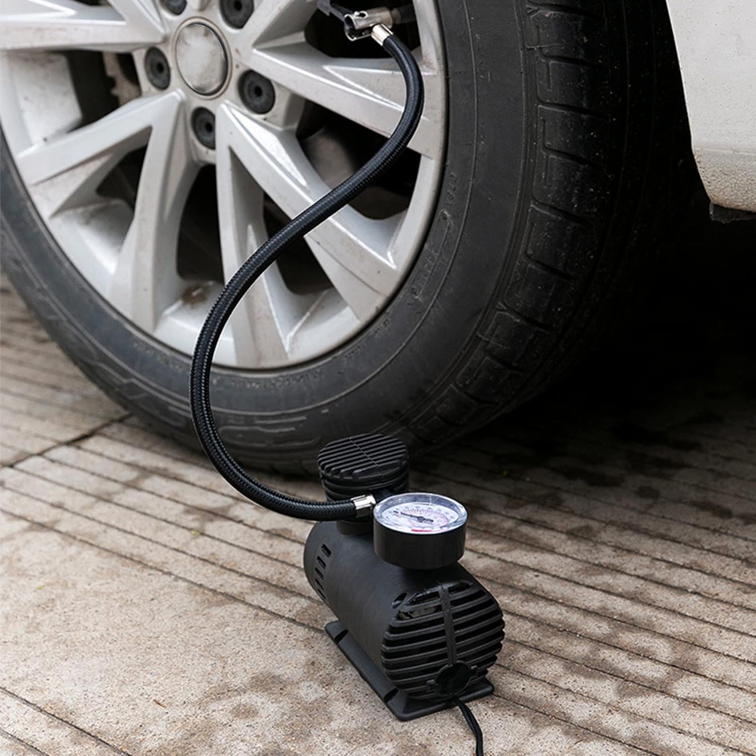 Portable Tire Inflator, 12V Portable Compressor Car Accessories Car Tire Pump with Long Power Cord and Digital Pressure Gauge 𝖠𝗂𝗋 Pump for Car Tires, Bikes, Balls
