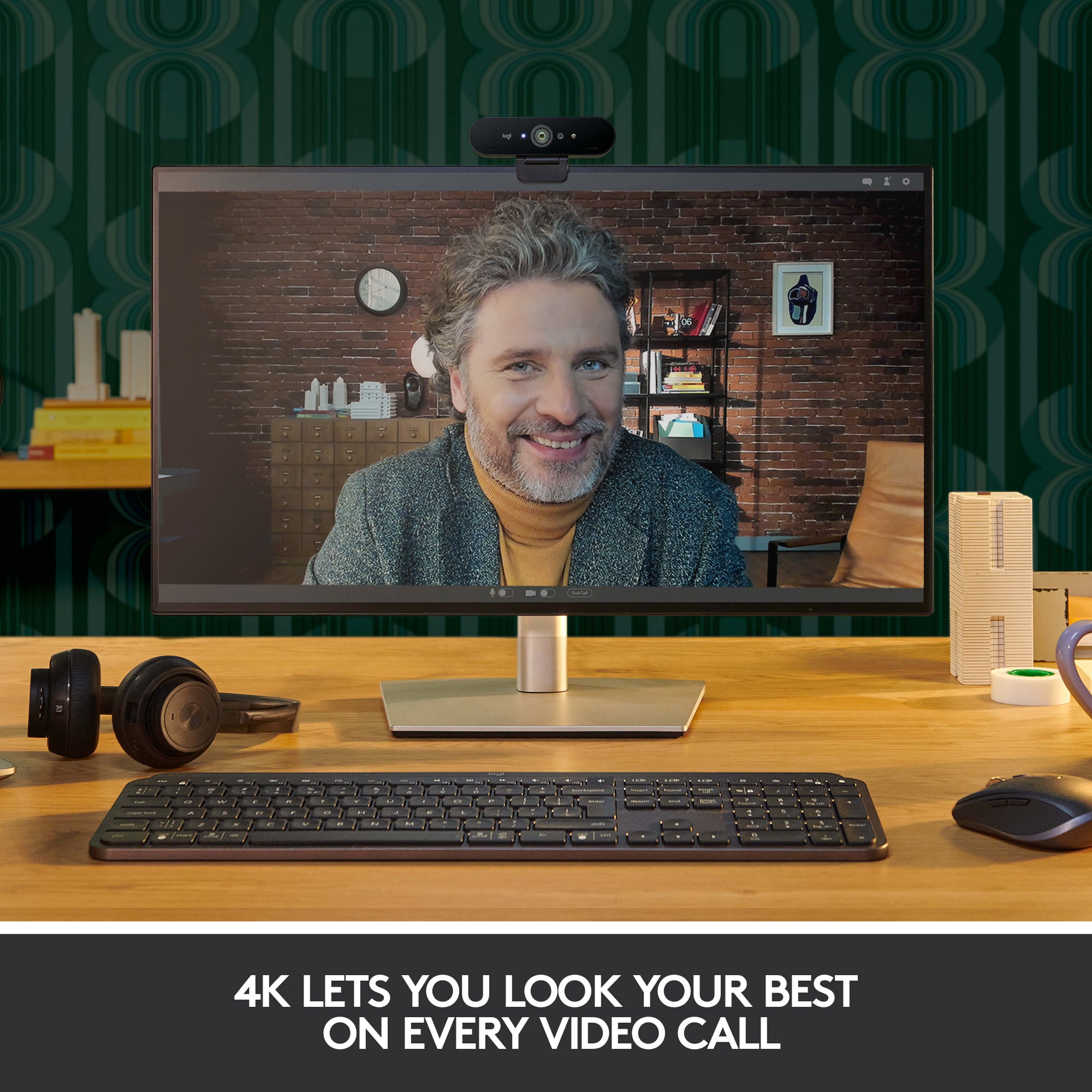 Logitech - 4K Pro 4096 x 2160 Webcam with Noise-Canceling Mic - Black